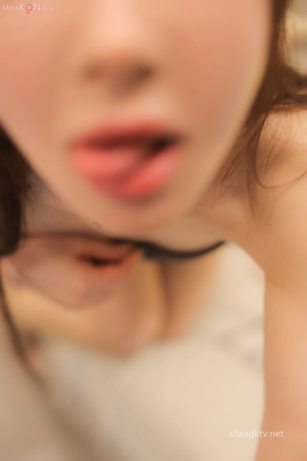 [XR Uncensored] 雨儿酱: R18 秀人网模特 极品无内肉丝 (90 photos + 3 videos) – Page 3