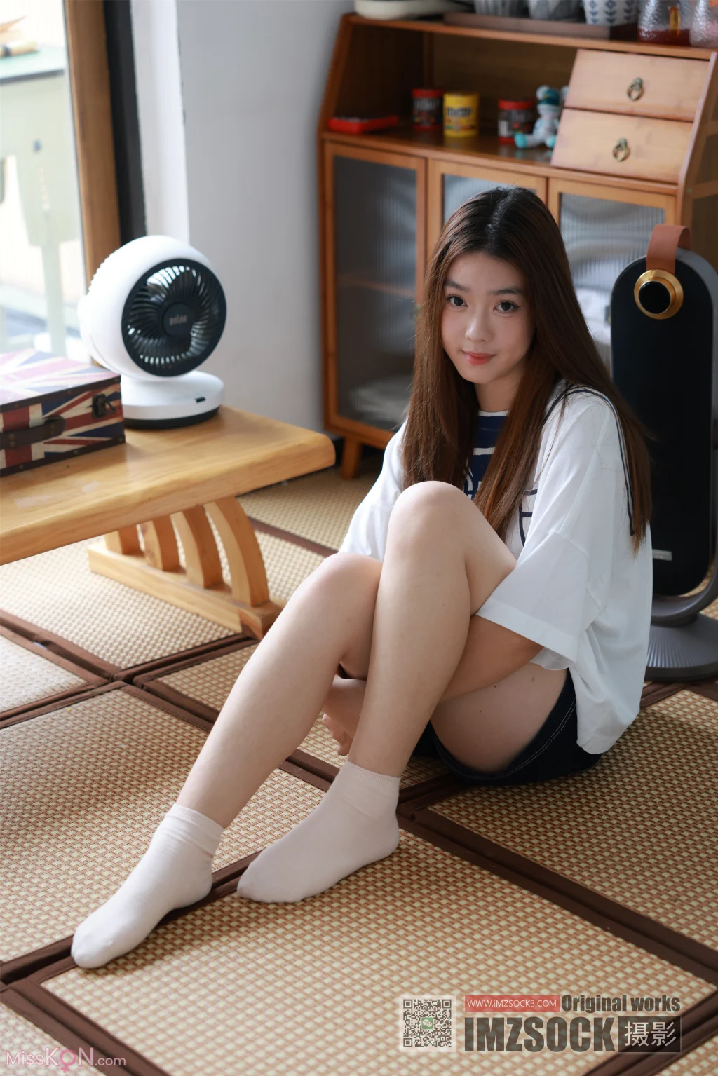 [MZSOCK爱美足] No.371: 雨萌 (102 photos + 1 video)