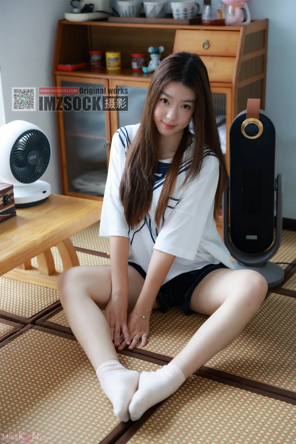 [MZSOCK爱美足] No.371: 雨萌 (102 photos + 1 video)