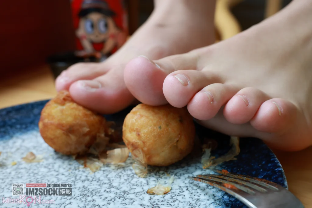 [MZSOCK爱美足] No.371: 雨萌 (102 photos + 1 video) – Page 2