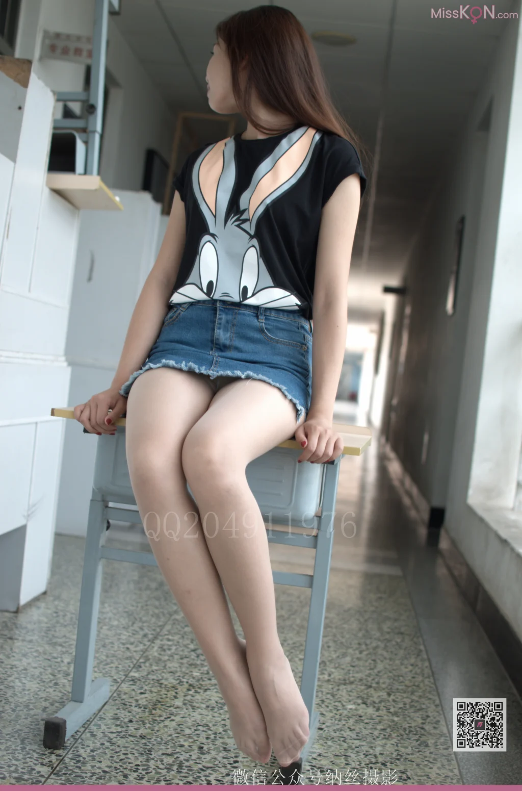 [NS纳丝摄影] No.025: 王饭饭 在走廊，我把肉丝脱下来了 (91 photos + 1 video)