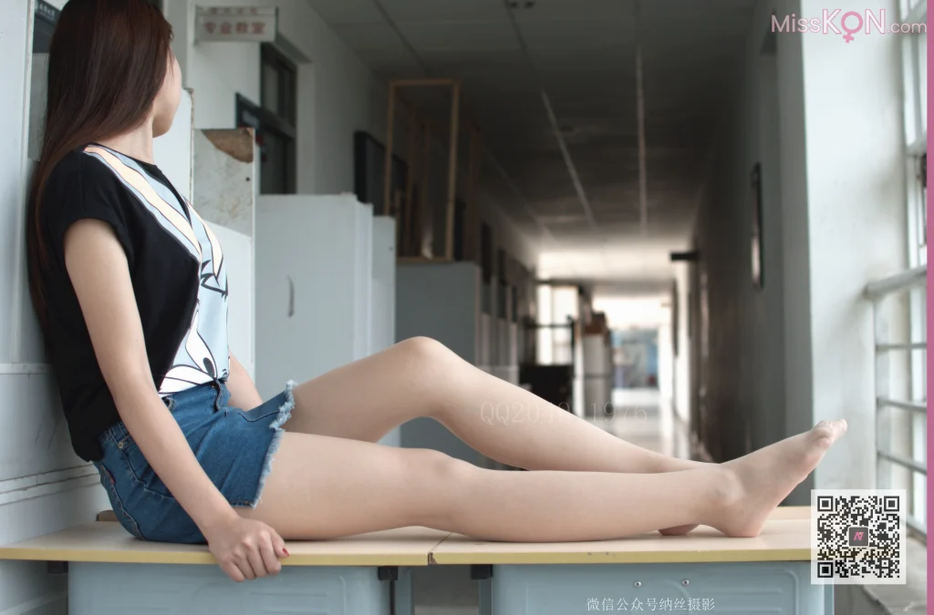 [NS纳丝摄影] No.025: 王饭饭 在走廊，我把肉丝脱下来了 (91 photos + 1 video)