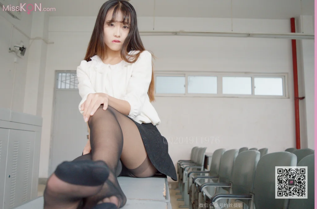 [NS纳丝摄影] No.026: 吴雪儿&张琪 黑丝肉丝课室极致诱惑 (50 photos + 1 video)