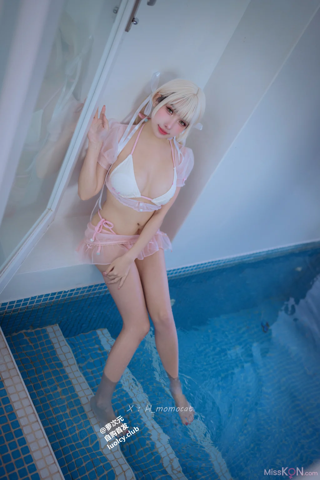 Coser@慕慕Momo: SUMMER 泳装甜心 (8K Ver.) (49 photos + 1 video)