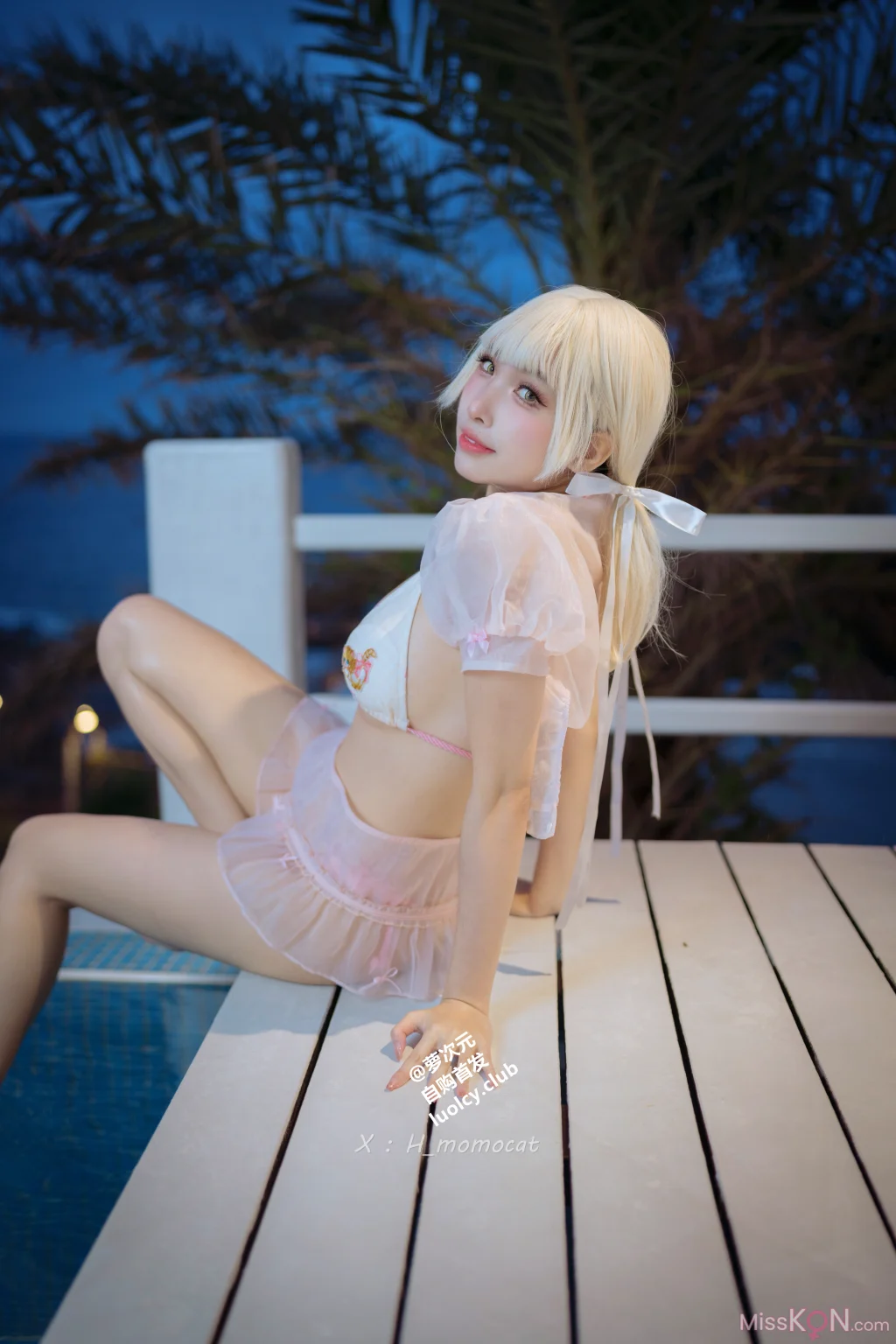 Coser@慕慕Momo: SUMMER 泳装甜心 (8K Ver.) (49 photos + 1 video)