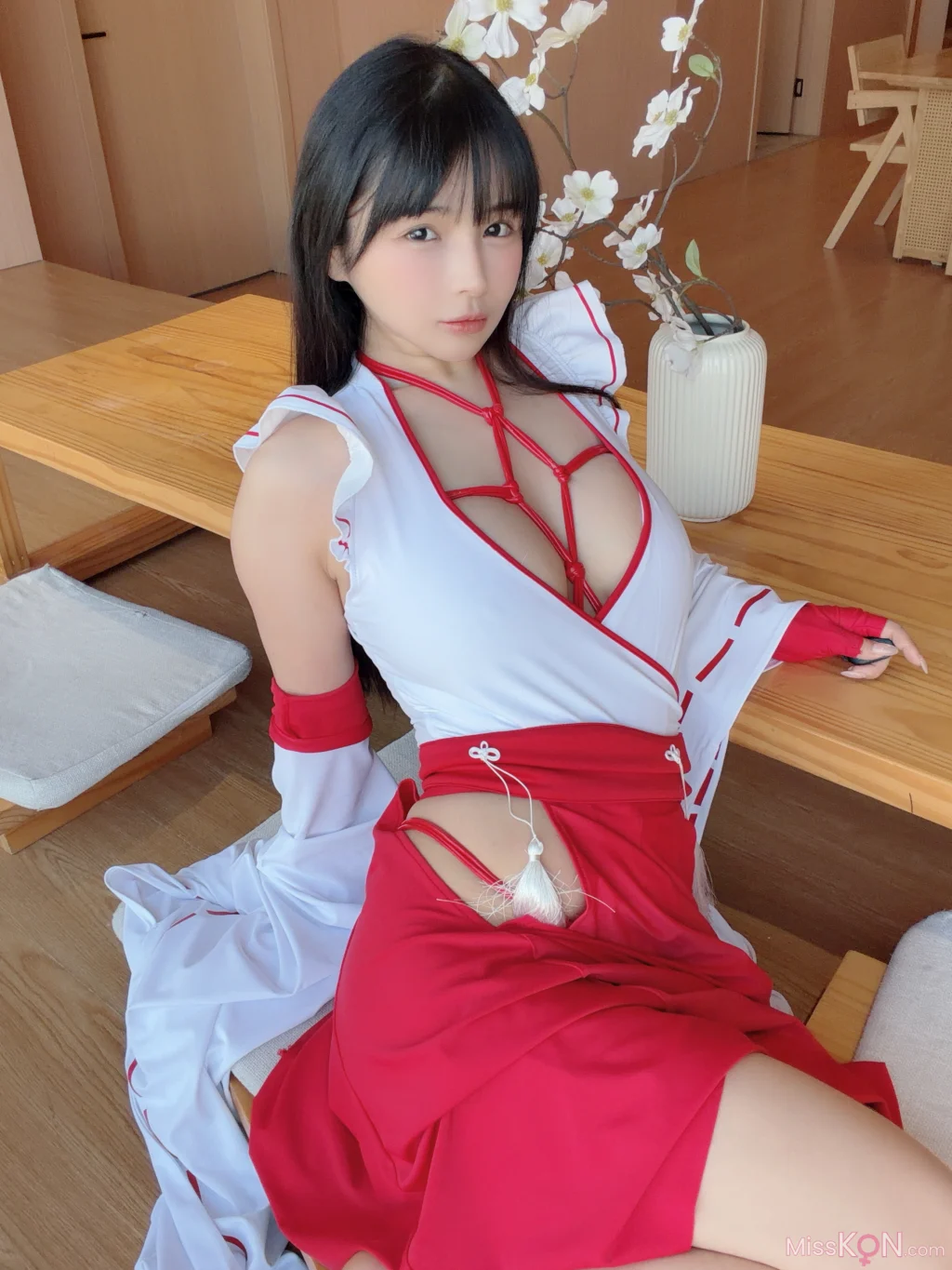 Coser@桜井宁宁: 红绳女巫 (119 photos + 2 videos)