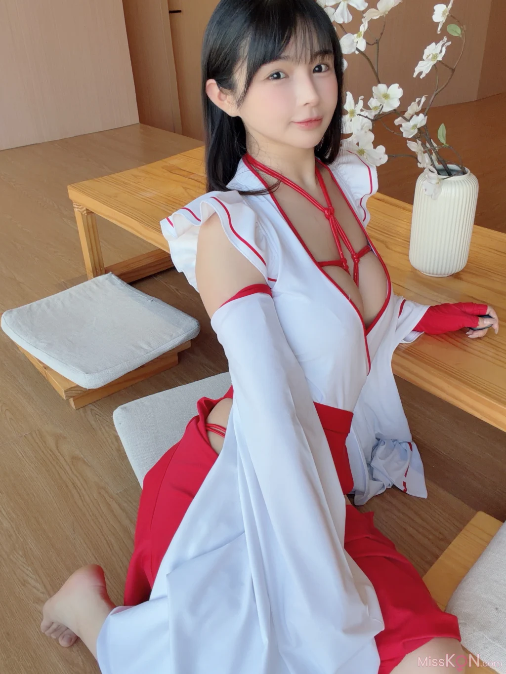 Coser@桜井宁宁: 红绳女巫 (119 photos + 2 videos)