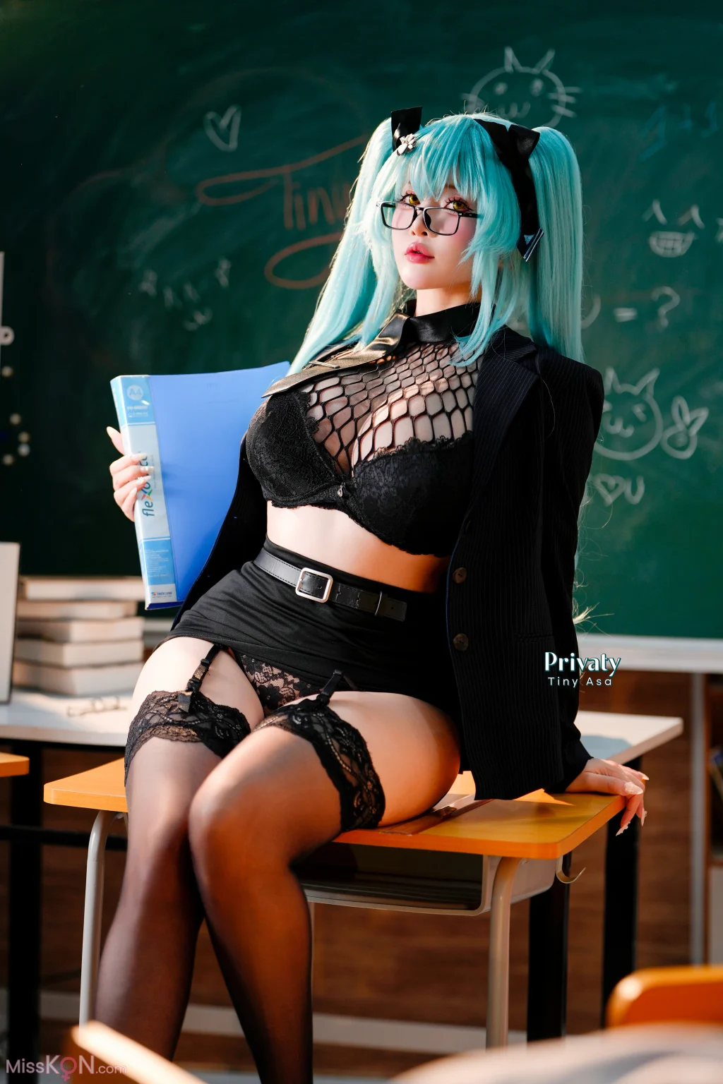 Coser@Tiny Asa: 胜利女神：妮姬 普丽瓦蒂 (81 photos + 1 video)
