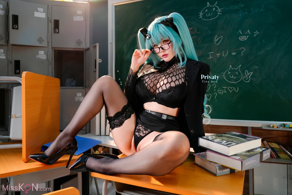 Coser@Tiny Asa: 胜利女神：妮姬 普丽瓦蒂 (81 photos + 1 video)