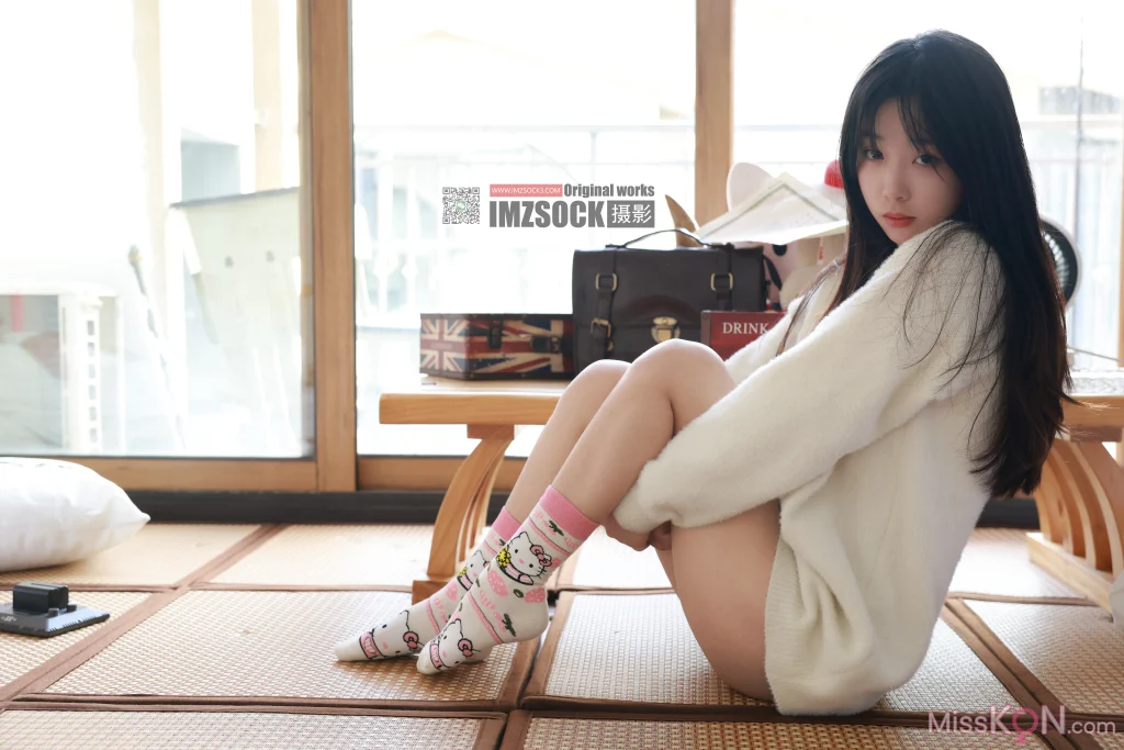 [MZSOCK爱美足] No.372: 江诗月 (95 photos)