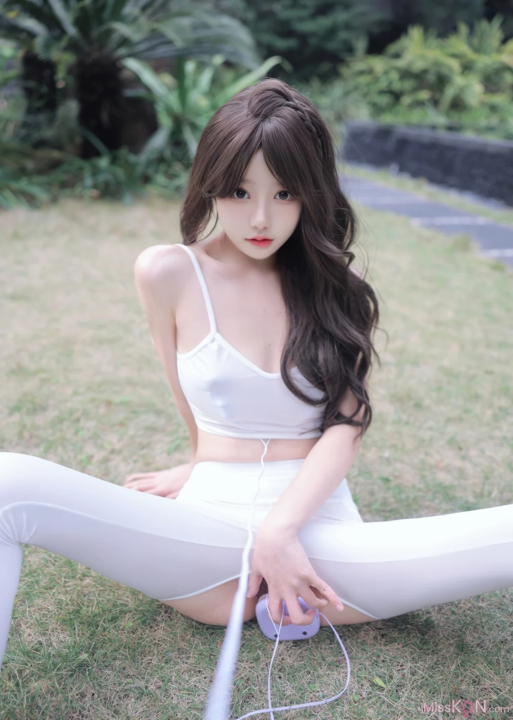 [内购无水印] 桃妖夭: 秀人网模特 户外 (80 photos)