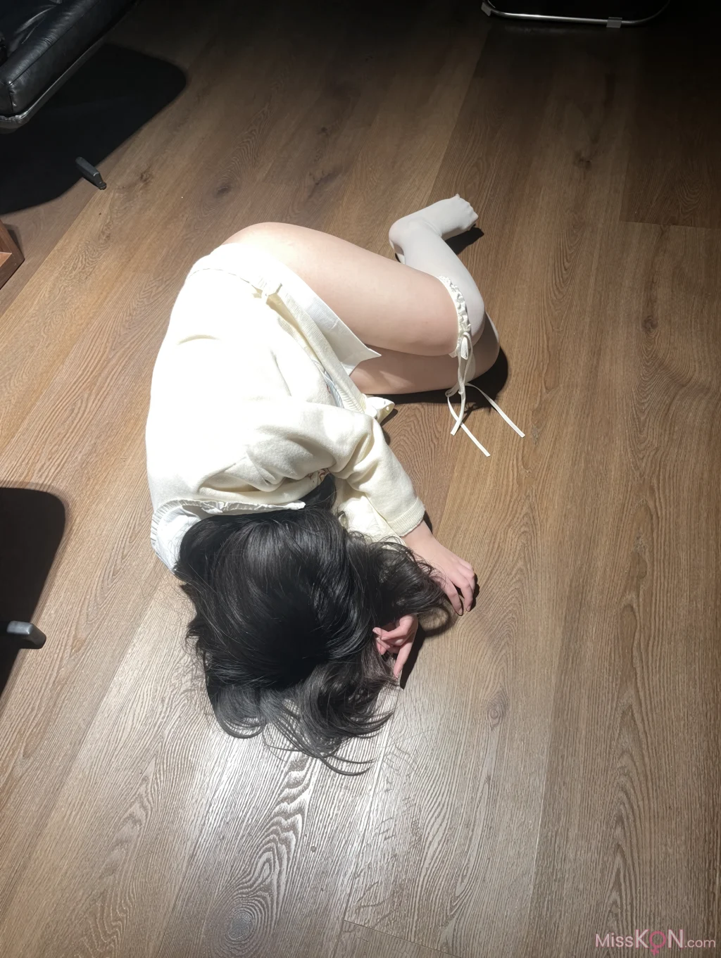 [OtherXXX] XiaoQQ的日记: 白虎萝莉户外露出调教 (37 photos + 58 videos)