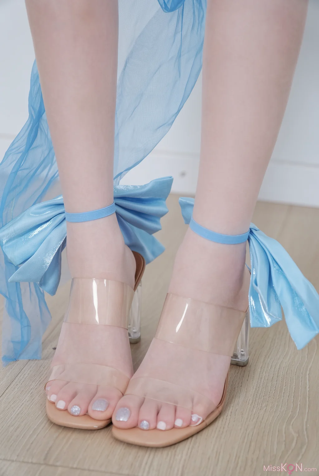 [OtherXXX] 饼饼大王: Cos原神妮露芭蕾舞 (22 photos + 4 videos)