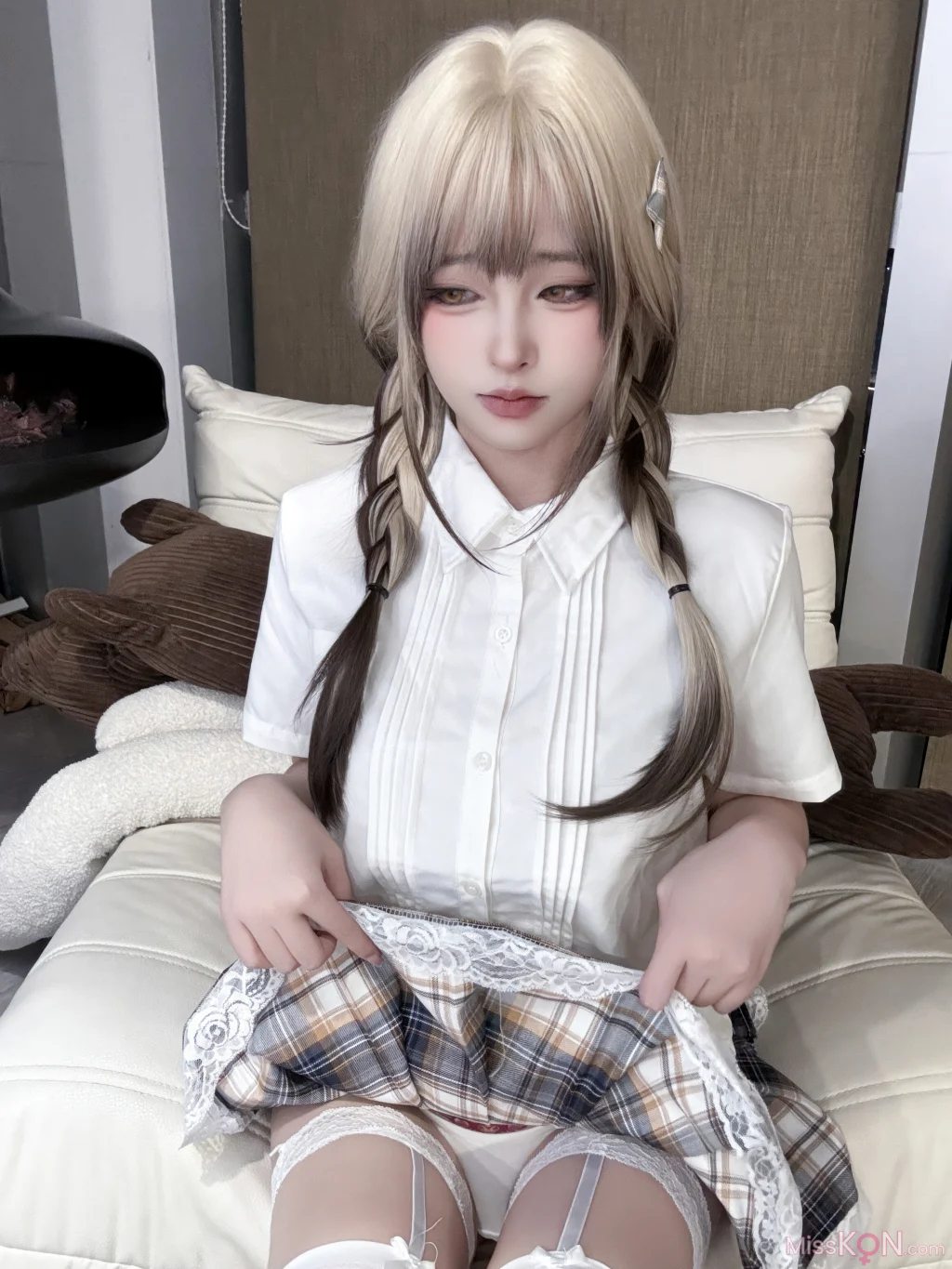 Coser@清水由乃: 白衫碎影 (55 photos + 1 video)