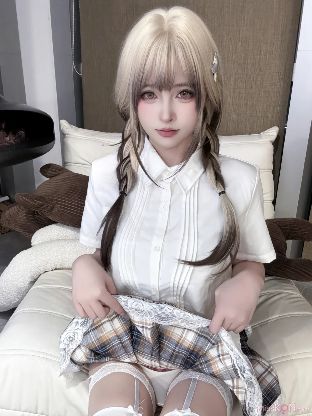Coser@清水由乃: 白衫碎影 (55 photos + 1 video)