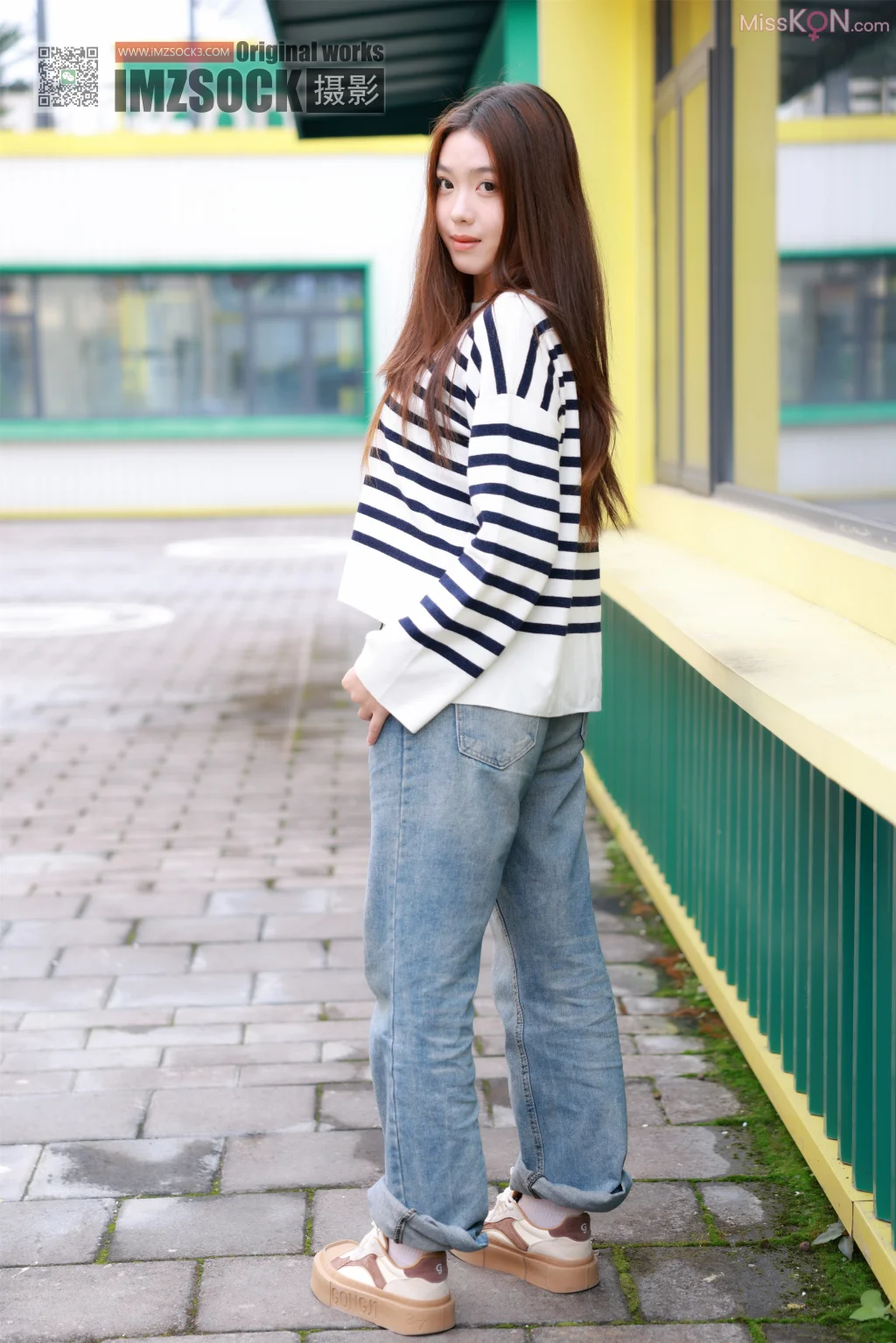 [MZSOCK爱美足] No.374: 雨萌 (123 photos + 1 video)