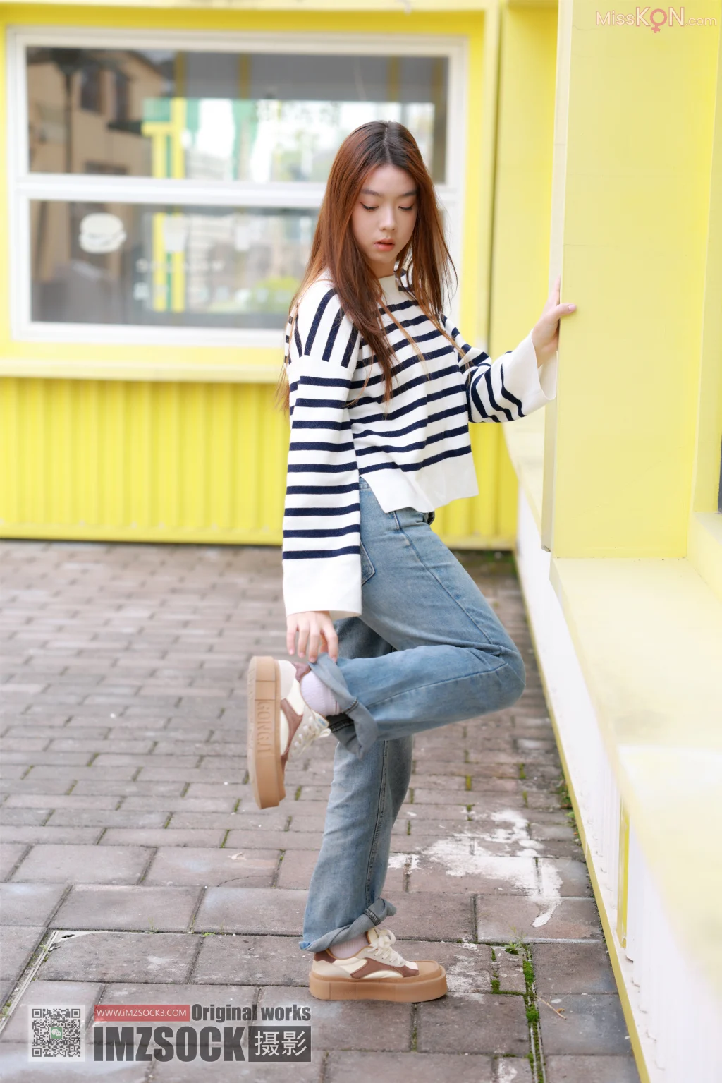 [MZSOCK爱美足] No.374: 雨萌 (123 photos + 1 video)