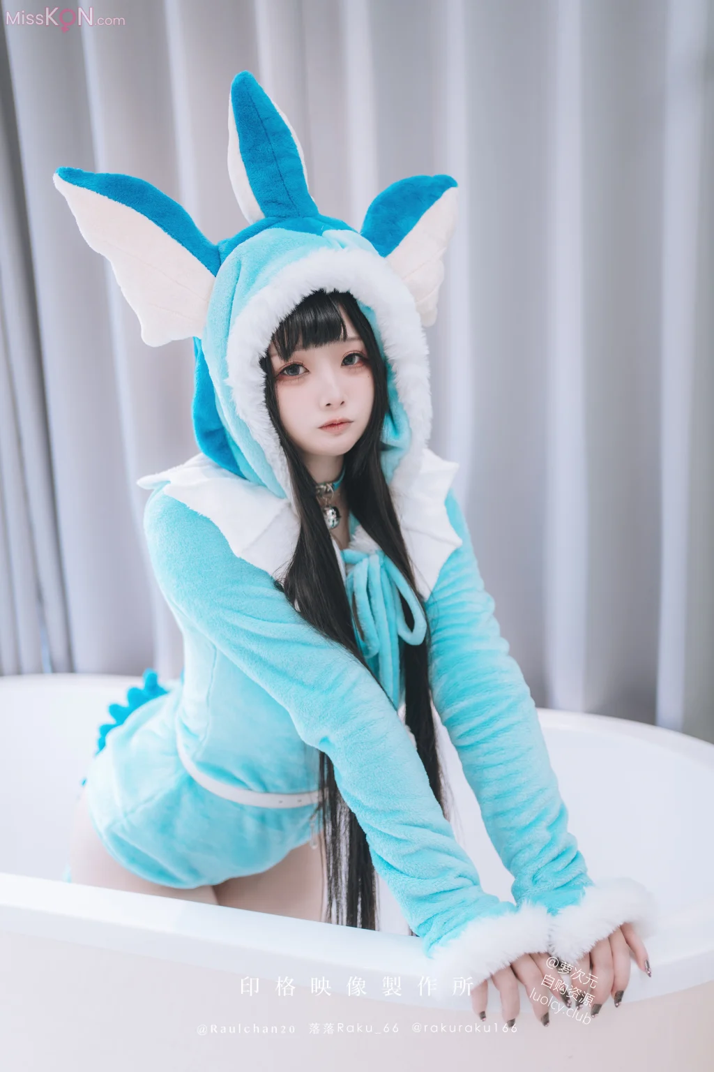 Coser@落落Raku: GET DAZE (56 photos + 1 video)