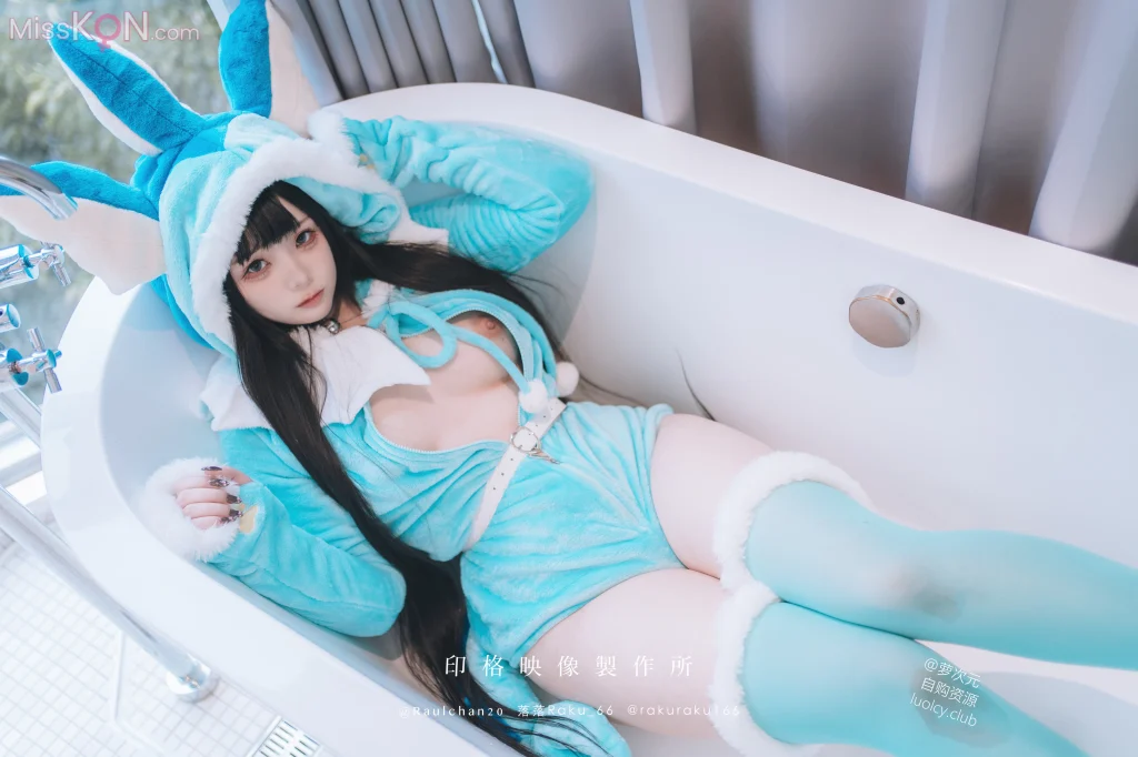 Coser@落落Raku: GET DAZE (56 photos + 1 video)