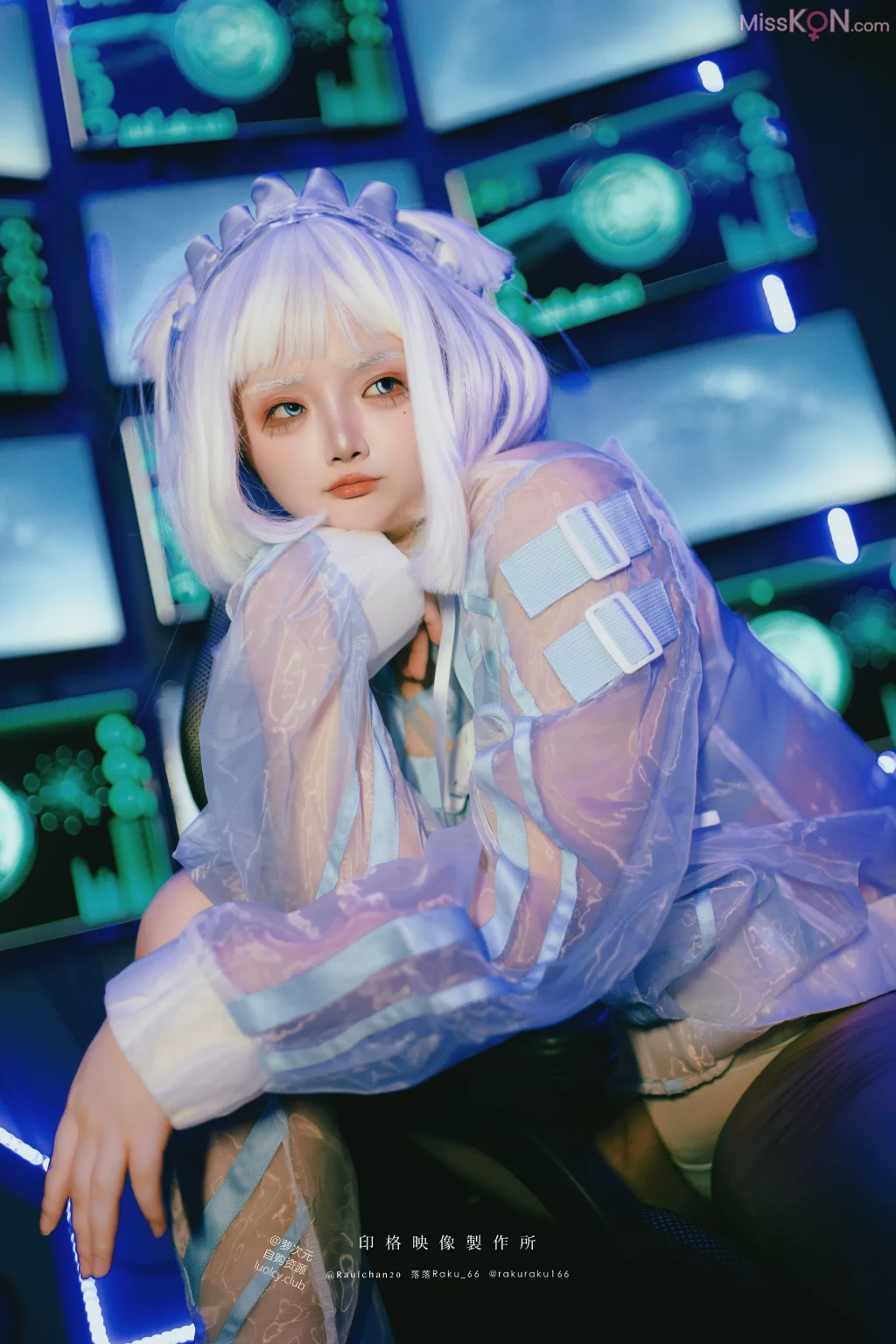 Coser@落落Raku: 侵略者V日常 (8K Ver.) (52 photos + 1 video) – Page 2