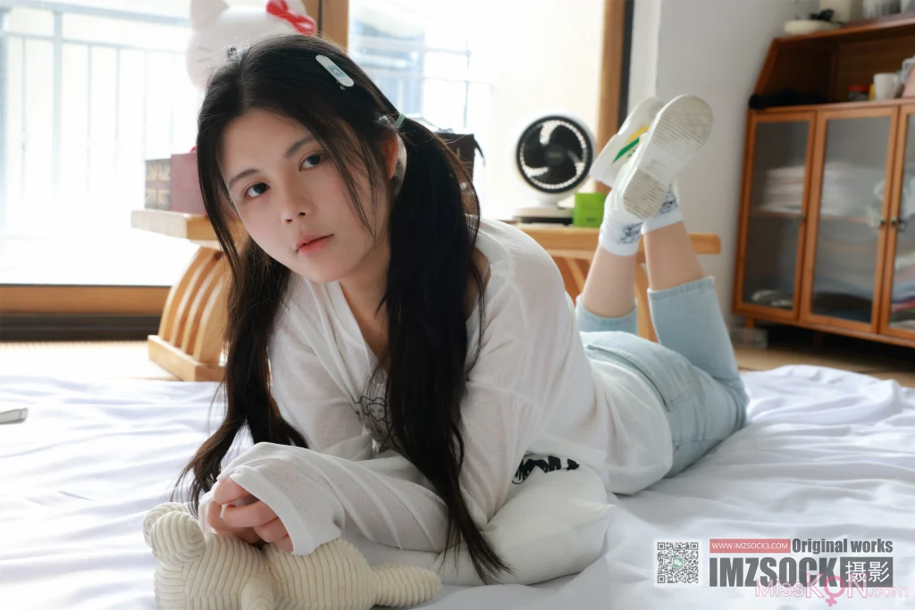 [MZSOCK爱美足] No.375: 美琳 (99 photos + 1 video)
