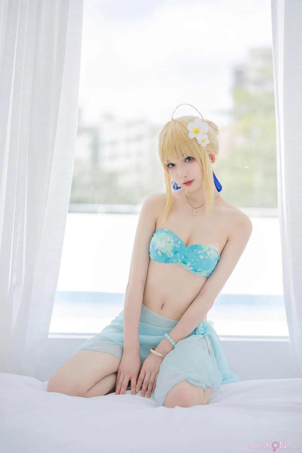 Coser@封疆疆v: FGO Saber 泳装 (49 photos) – Page 2