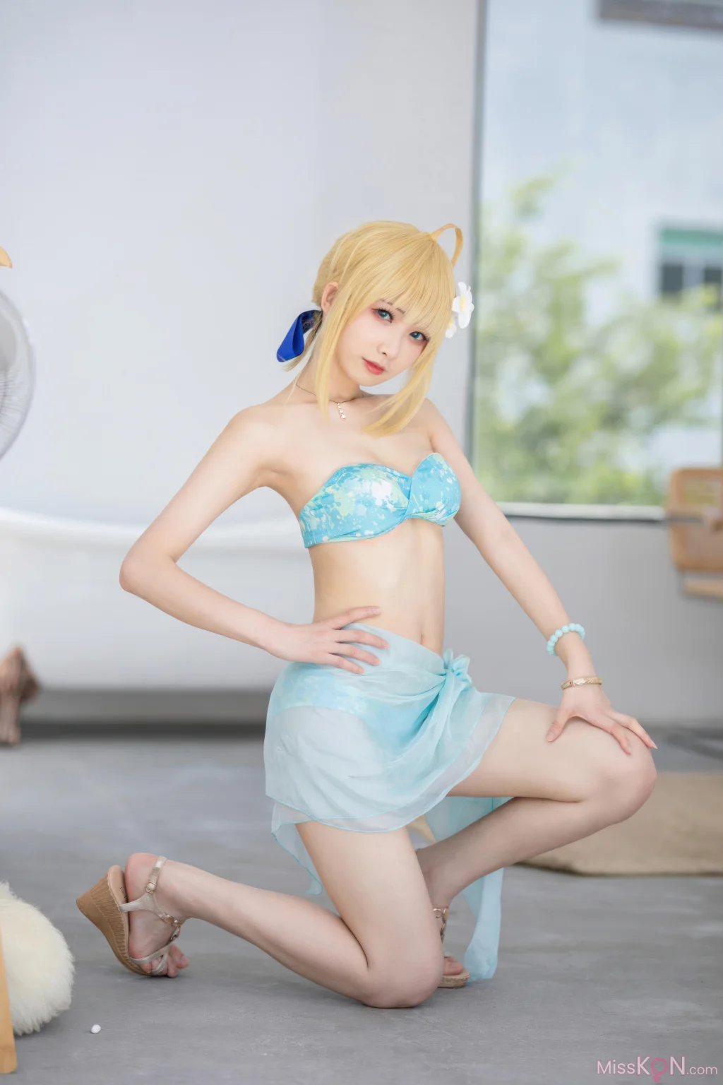Coser@封疆疆v: FGO Saber 泳装 (49 photos) – Page 2