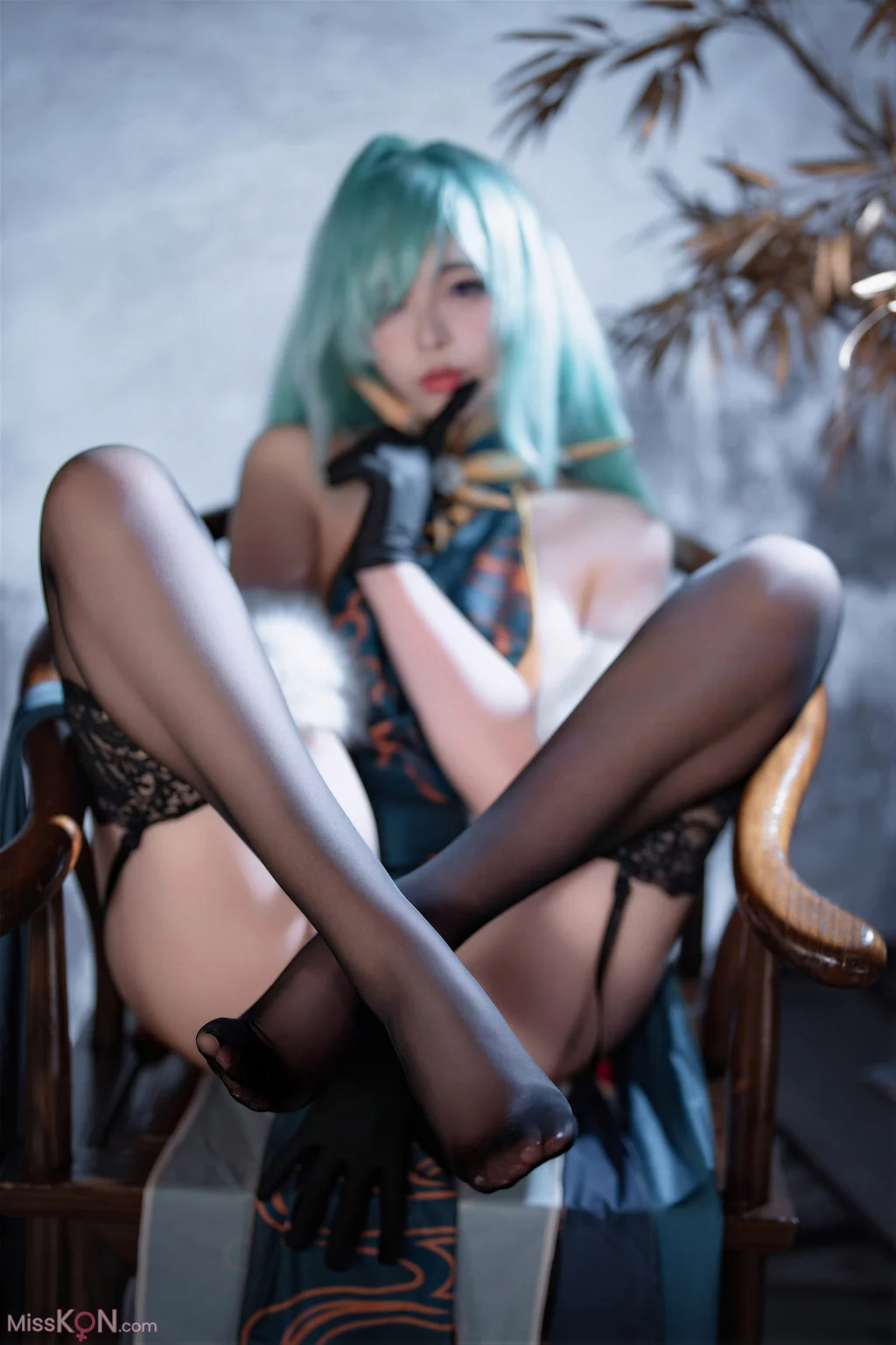 Coser@轩萧学姐: 碧蓝航线 莫斯科旗袍 (50 photos)