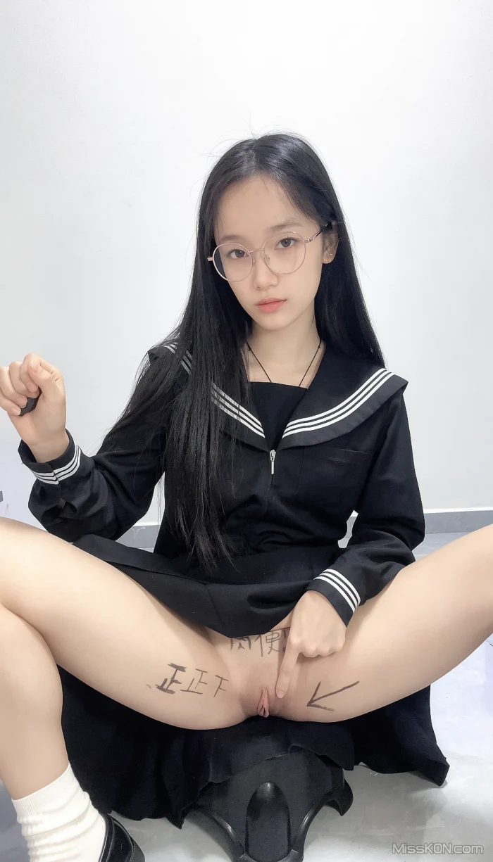 [OtherXXX] 胡椒籽: 白虎骚萝 极品福利姬 订阅福利 (138 photos + 14 videos)