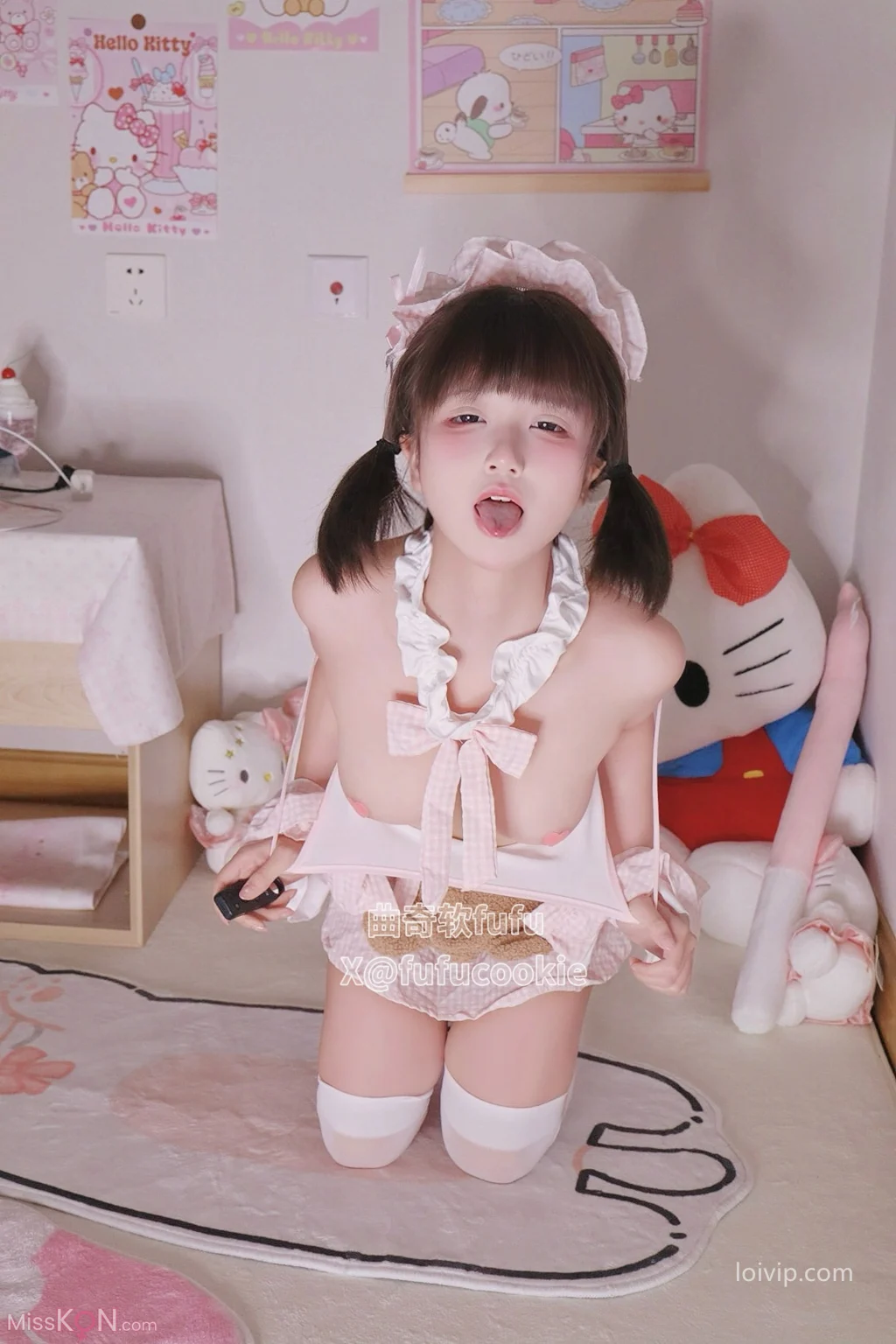 Coser@曲奇软fufu: 小熊女仆 (39 photos + 2 videos)
