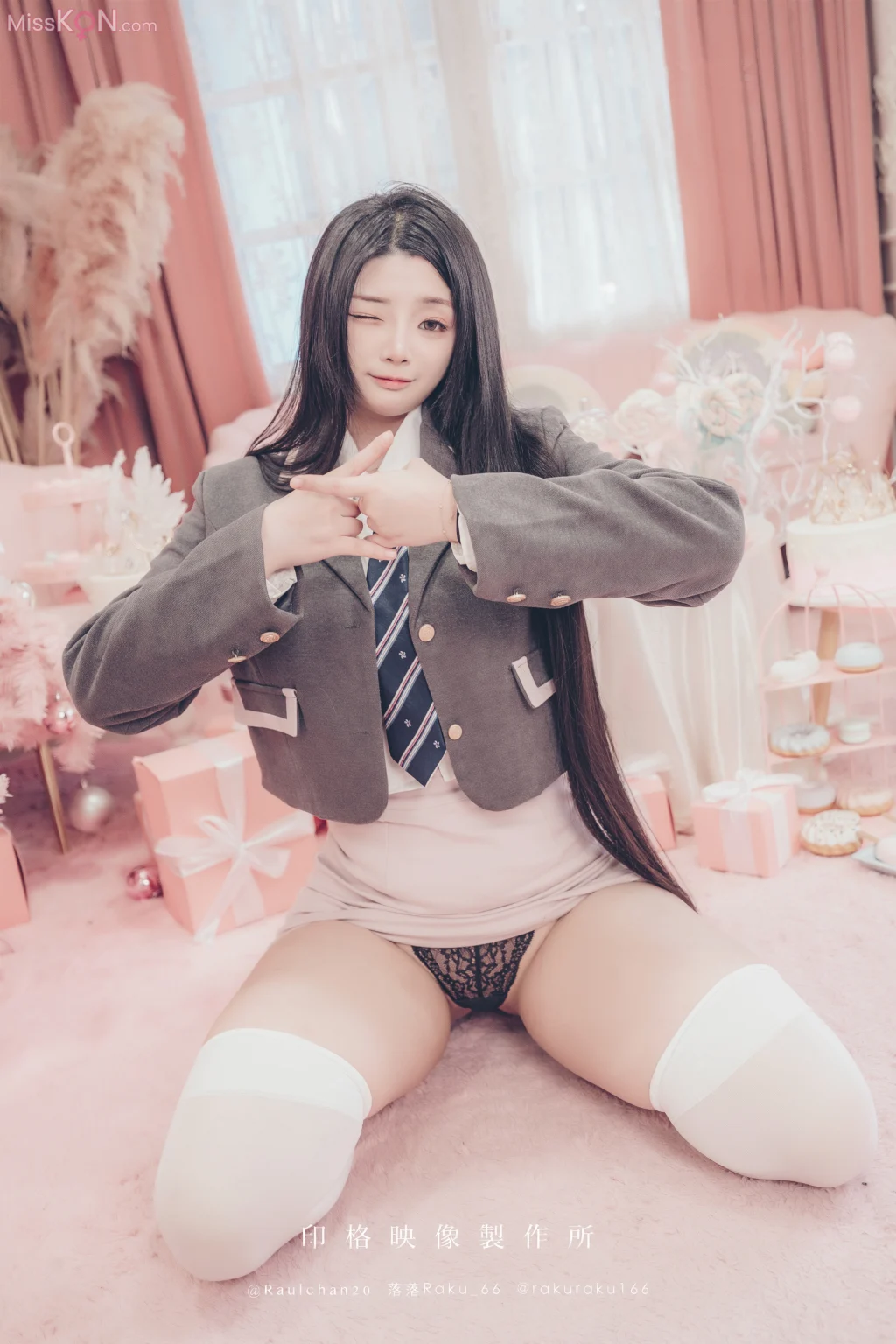 Coser@落落Raku: Wink (74 photos + 1 video)