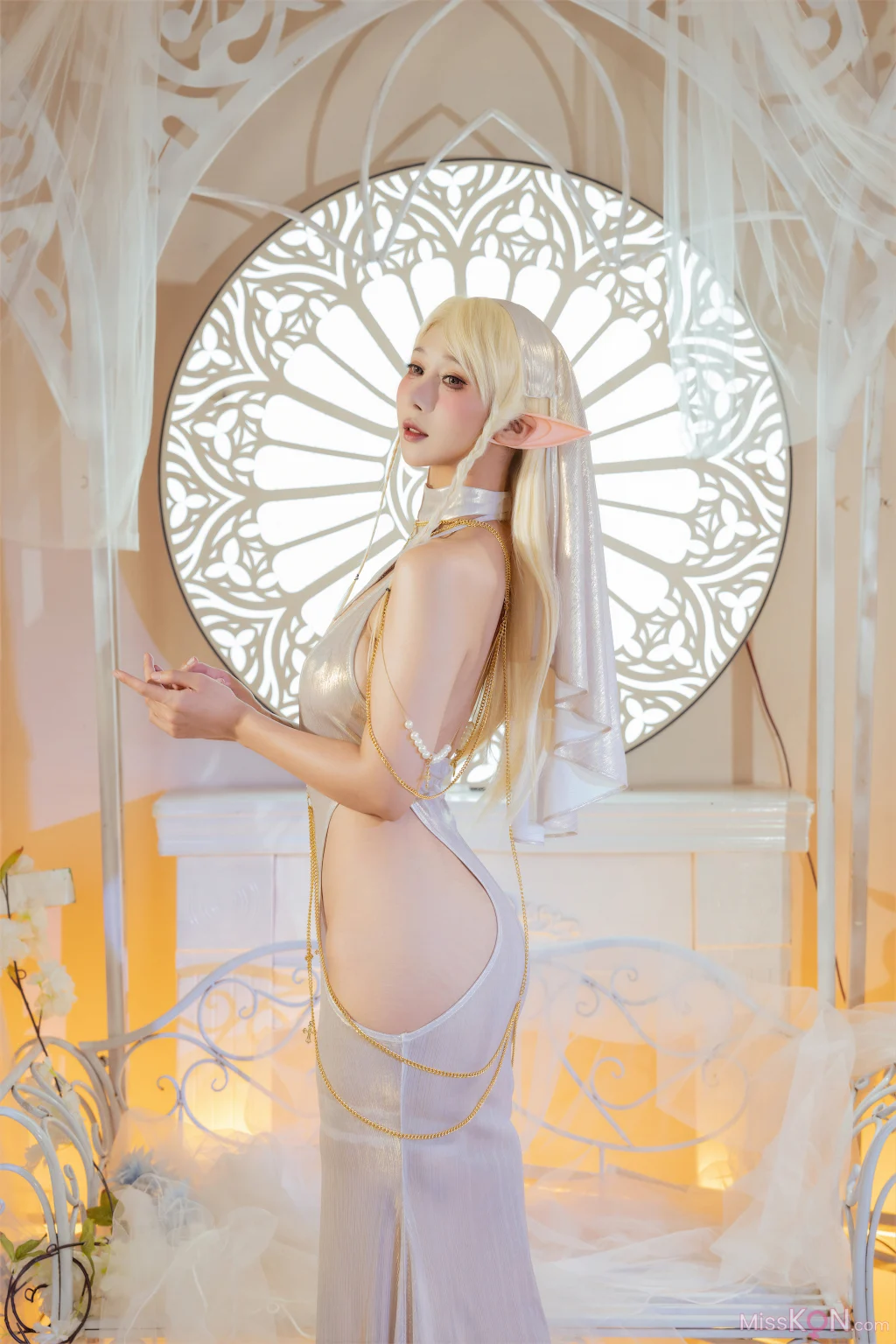 Coser@云溪溪 (Yunx1x1) & 奶桃桃: 光之语 (80 photos + 1 video)
