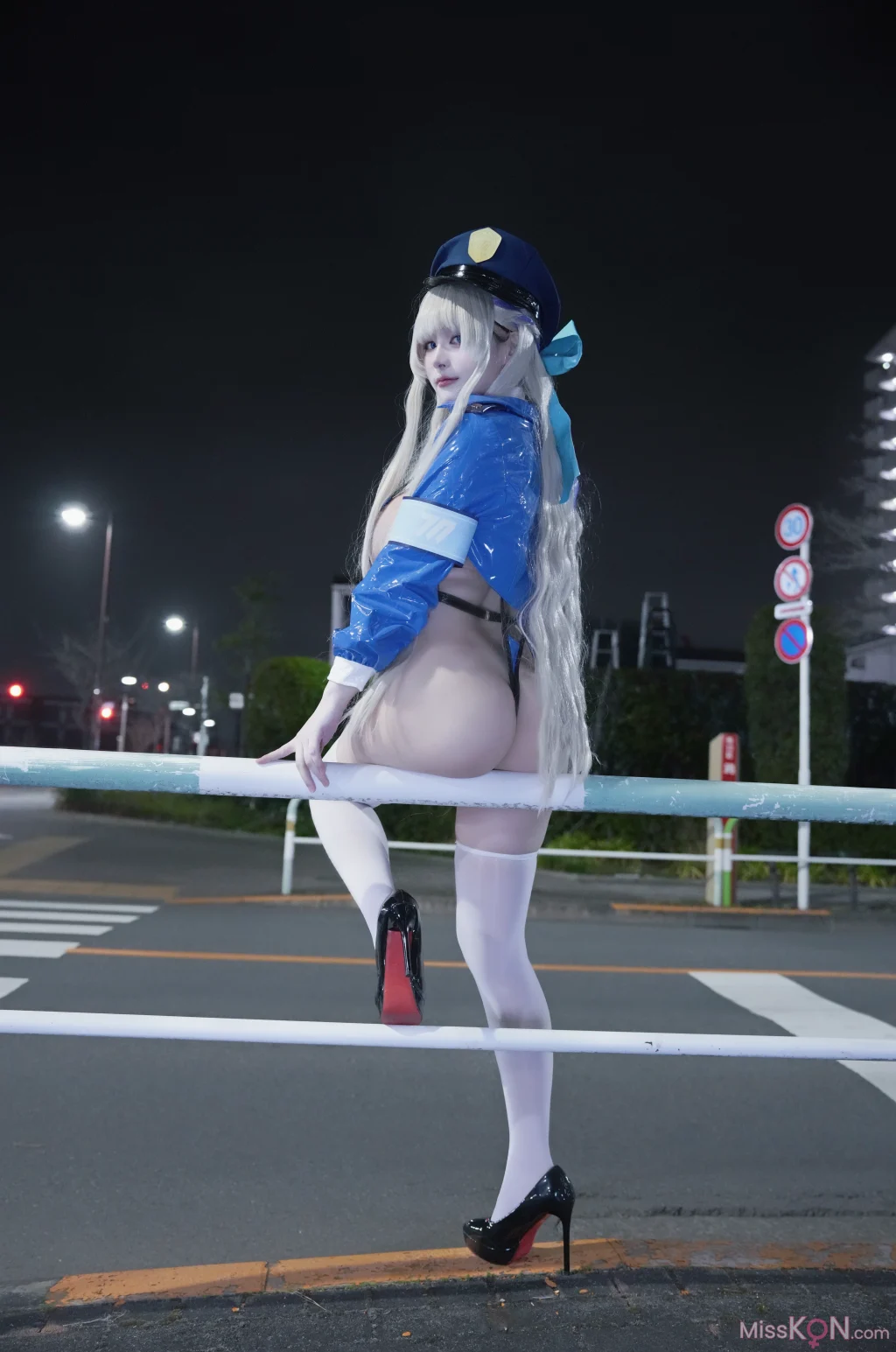 Coser@幼愛Youmeko: 蔚蓝档案 飞鸟马时police (15 photos)