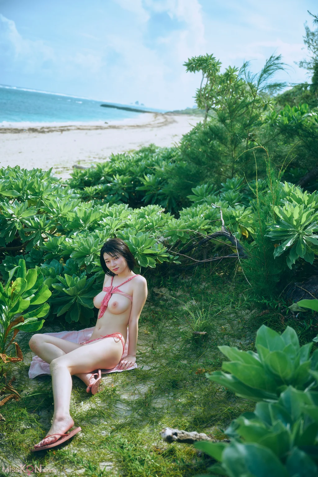 [JP] Kanna Seto (瀬戸環奈): 【デジタル限定】 1st写真集 Emerald Star (147 photos) – Page 2