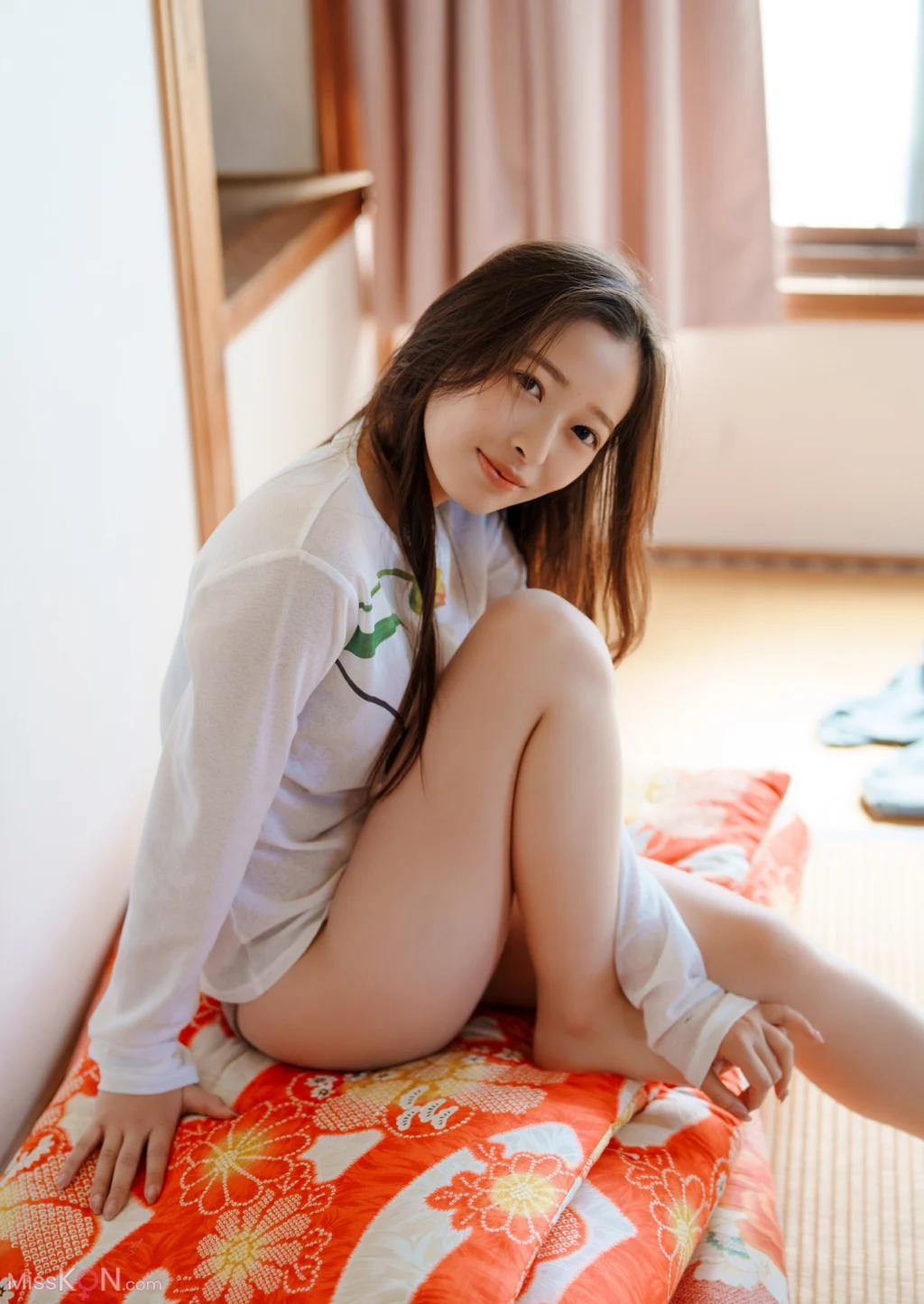 [JP] Kuroe Koharu (黒江こはる): 【デジタル限定 YJ PHOTO BOOK】写真集「笑顔も、ときめきも、全部こはるん」 (59 photos)