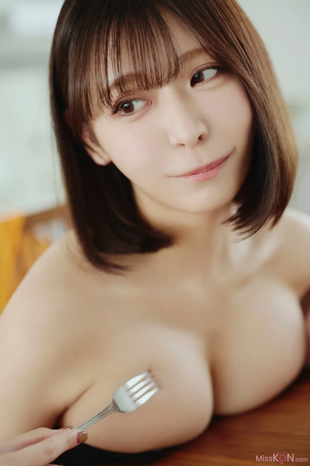 [JP] Yui Kohinata (小日向結衣): 週刊ポストデジタル写真集 手ブラの向こう側 (96 photos)