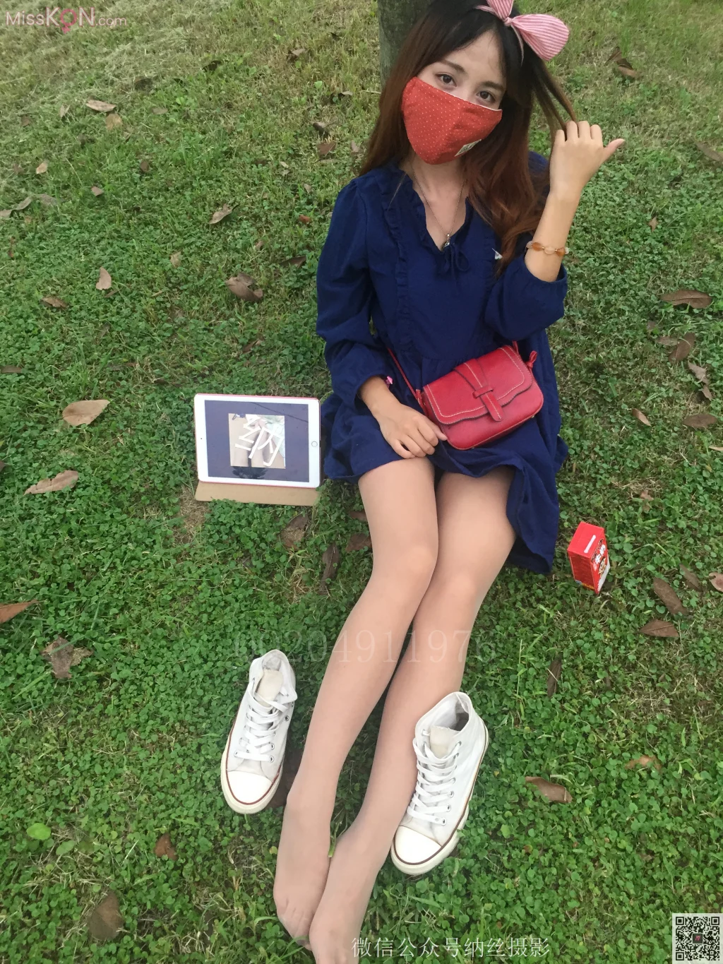 [NS纳丝摄影] No.048: 璐璐 萌妹子肉丝美腿 (82 photos)