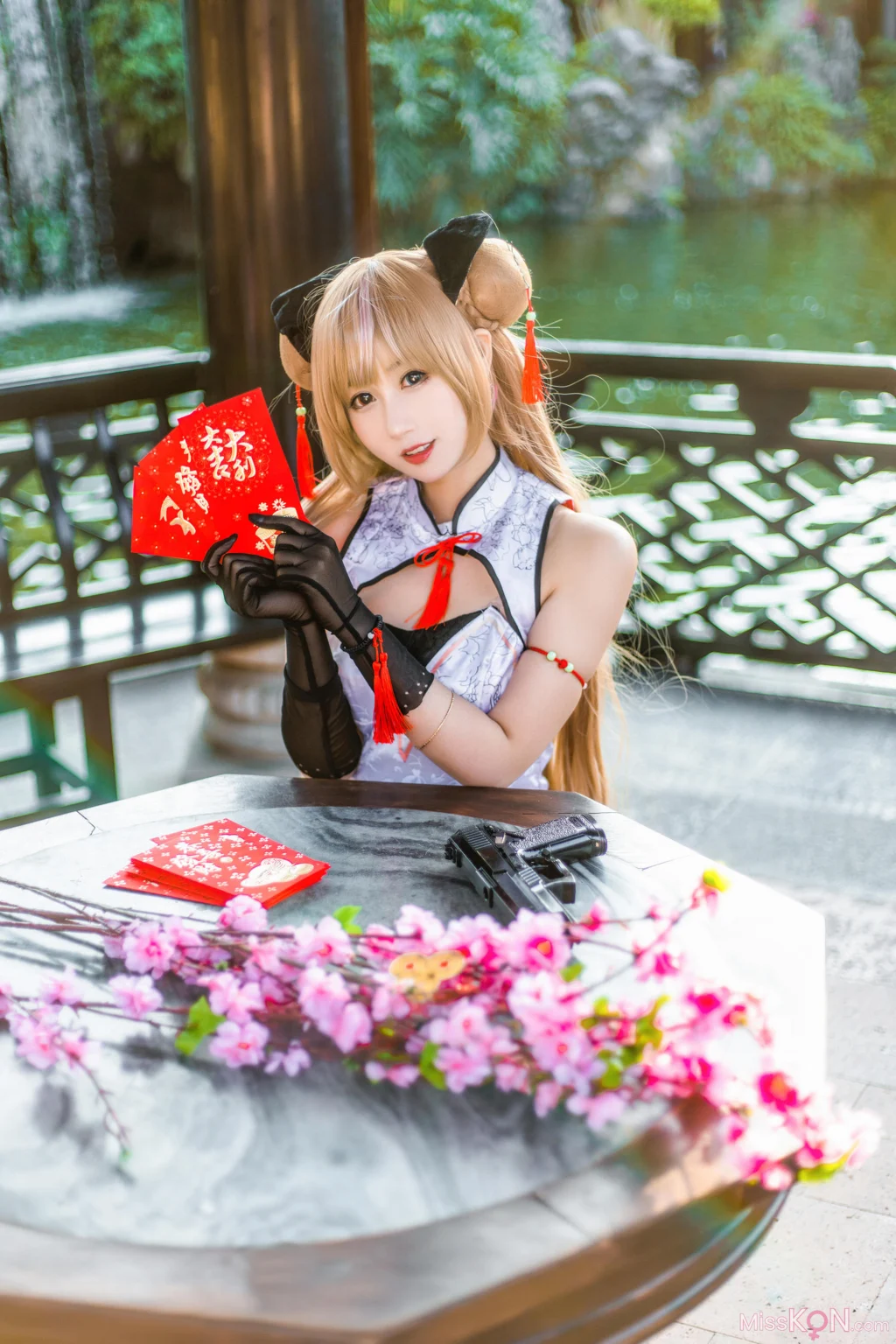 Coser@羽生三未: 少女前线 Mk23 蜂糖花 (18 photos) – Page 2