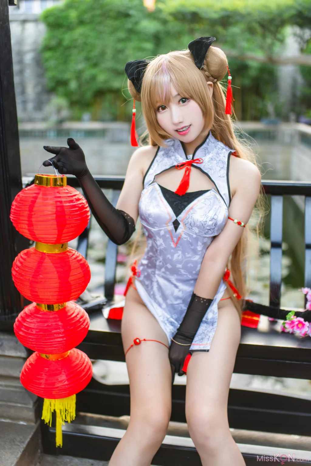 Coser@羽生三未: 少女前线 Mk23 蜂糖花 (18 photos) – Page 2