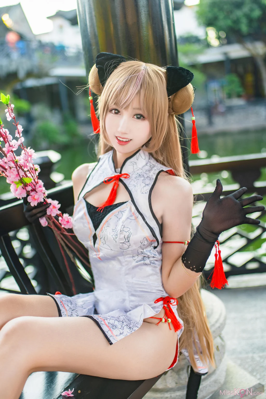 Coser@羽生三未: 少女前线 Mk23 蜂糖花 (18 photos) – Page 2