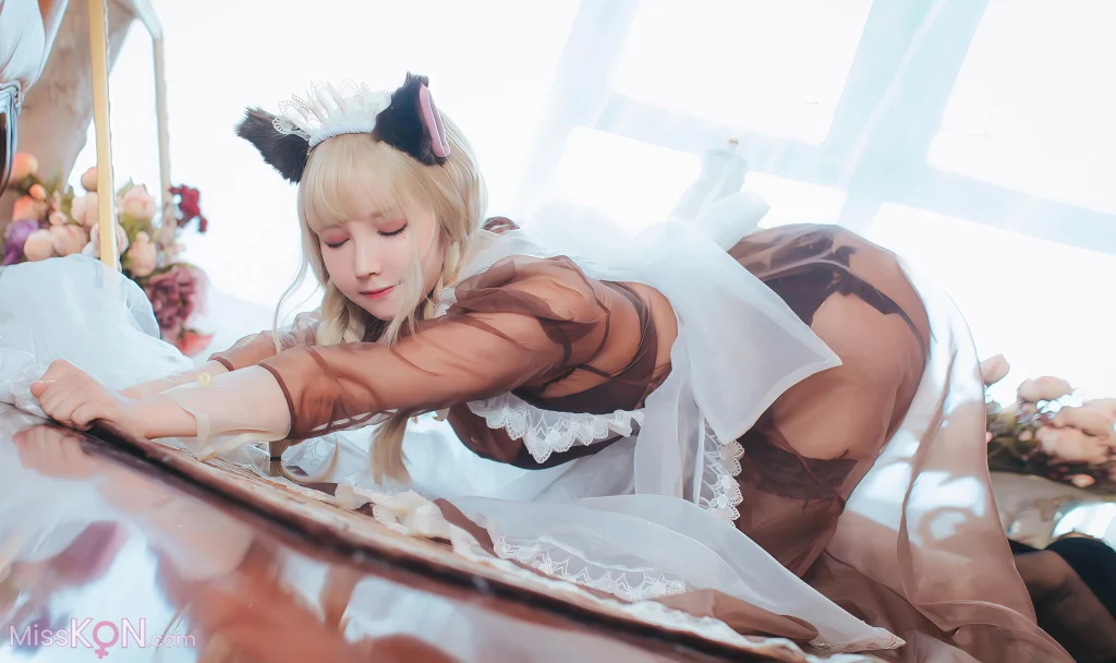 Coser@羽生三未 & 一千只猫薄荷: 透明女仆 (32 photos)