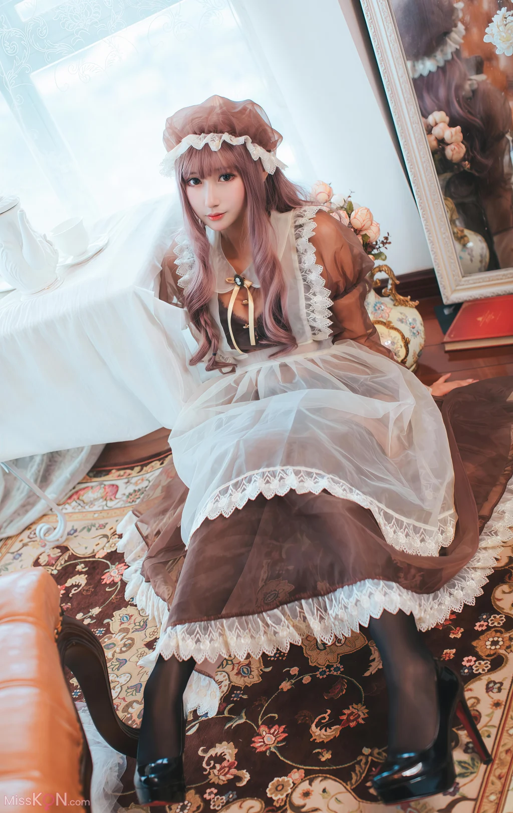 Coser@羽生三未 & 一千只猫薄荷: 透明女仆 (32 photos)