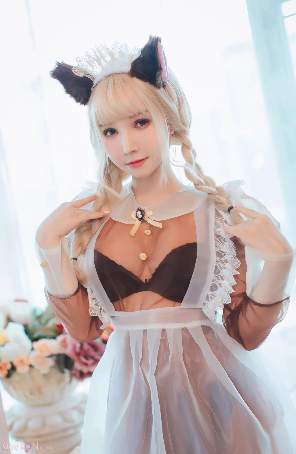 Coser@羽生三未 & 一千只猫薄荷: 透明女仆 (32 photos) – Page 2