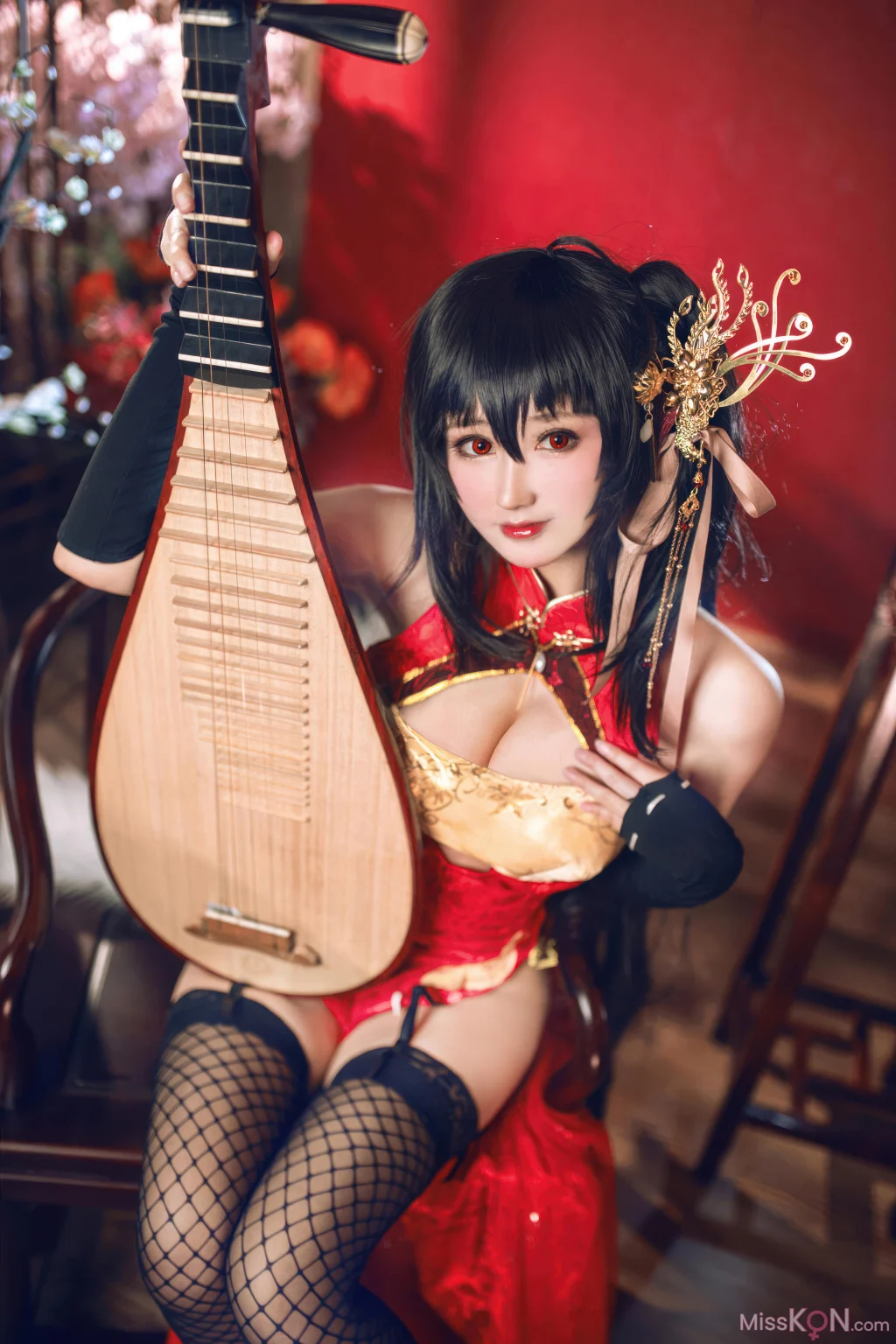 Coser@羽生三未: 碧蓝航线 大凤旗袍 (21 photos)