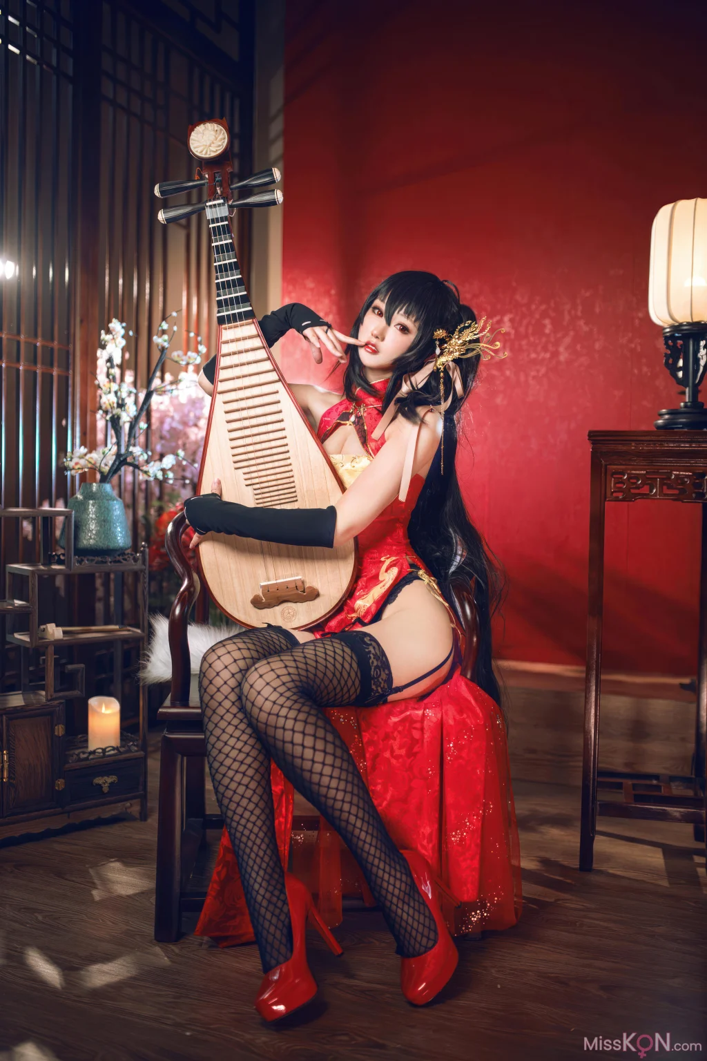 Coser@羽生三未: 碧蓝航线 大凤旗袍 (21 photos)