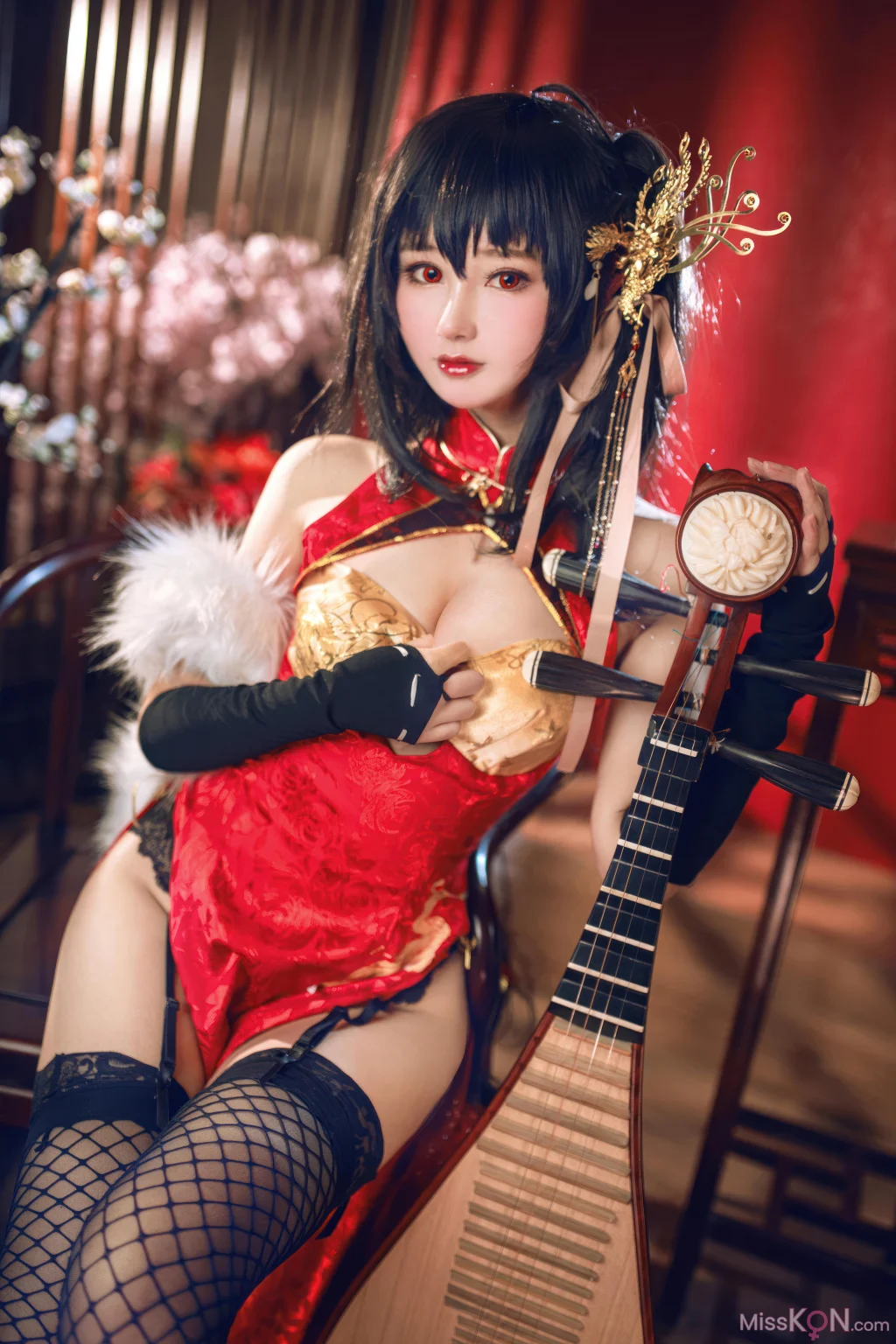 Coser@羽生三未: 碧蓝航线 大凤旗袍 (21 photos)