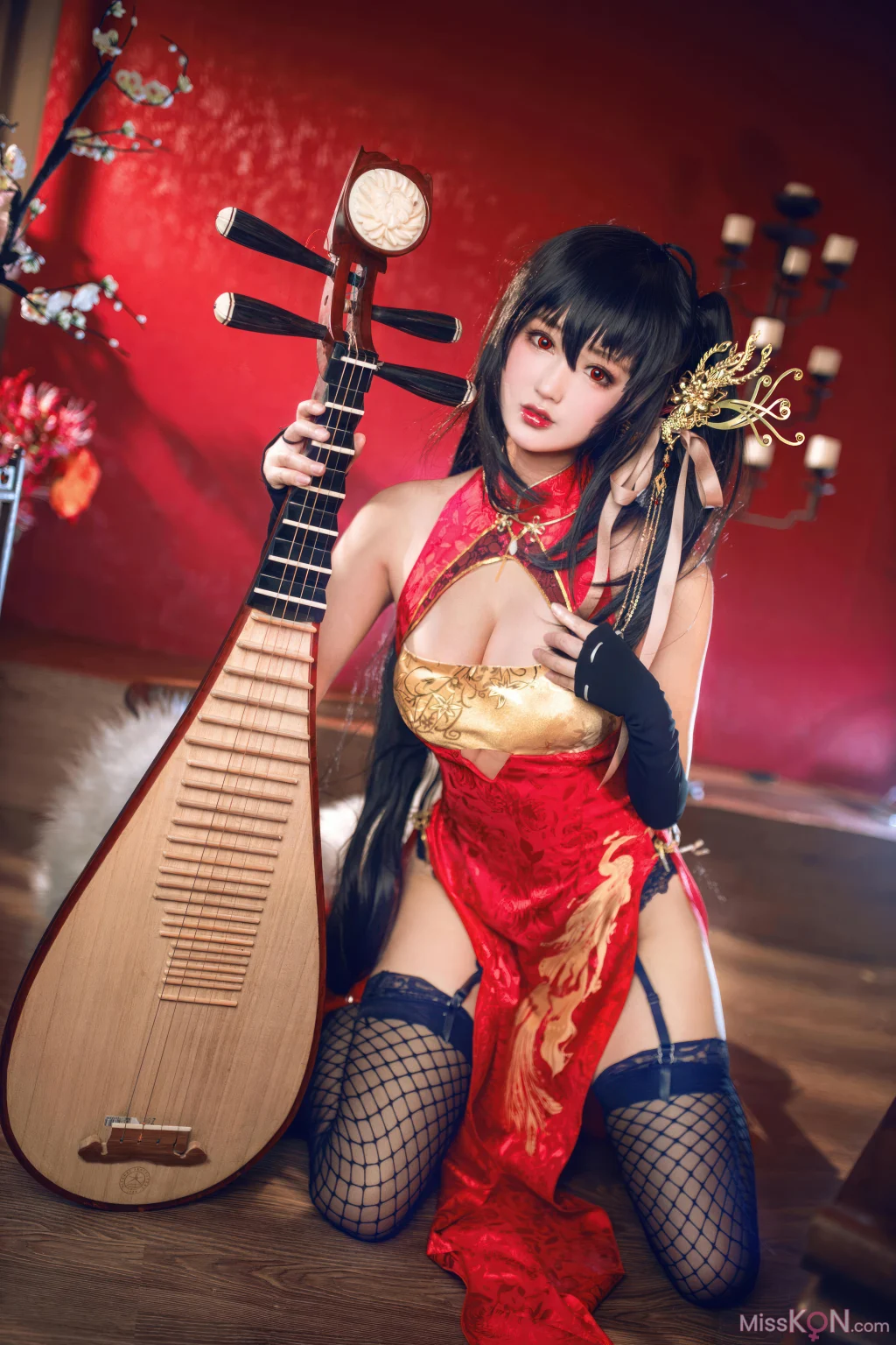 Coser@羽生三未: 碧蓝航线 大凤旗袍 (21 photos)
