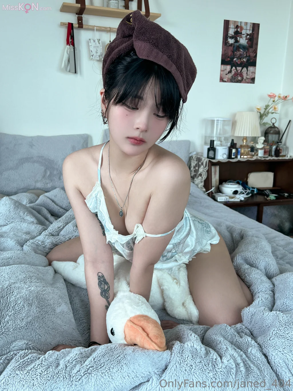 Jang Joo (장주): OnlyFans Collection #04 (105 photos)