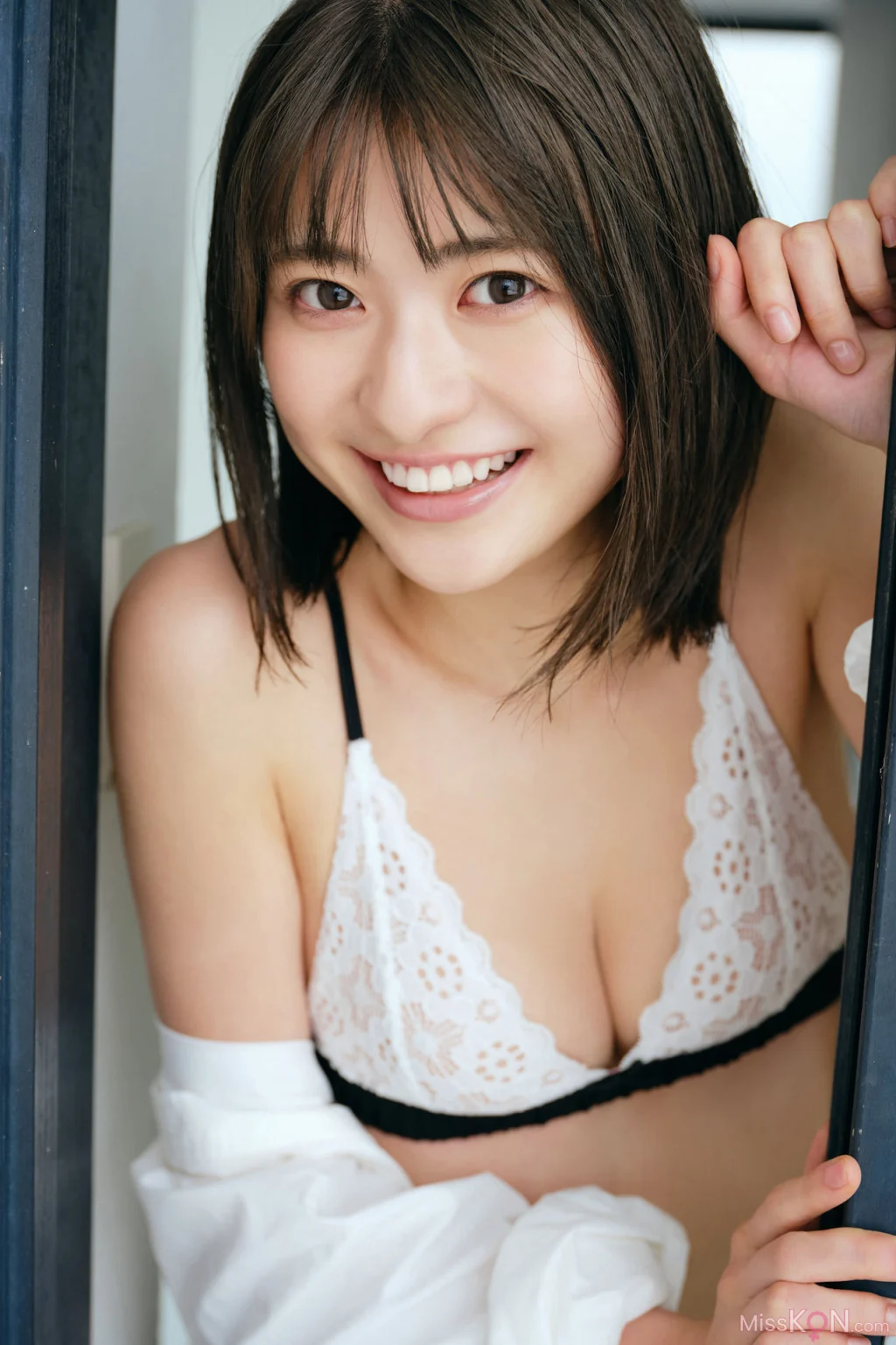 [JP] Minami Yamada (山田南実): FRIDAYデジタル写真集 「もう大人だから」100ページ決定版 (125 photos) – Page 2