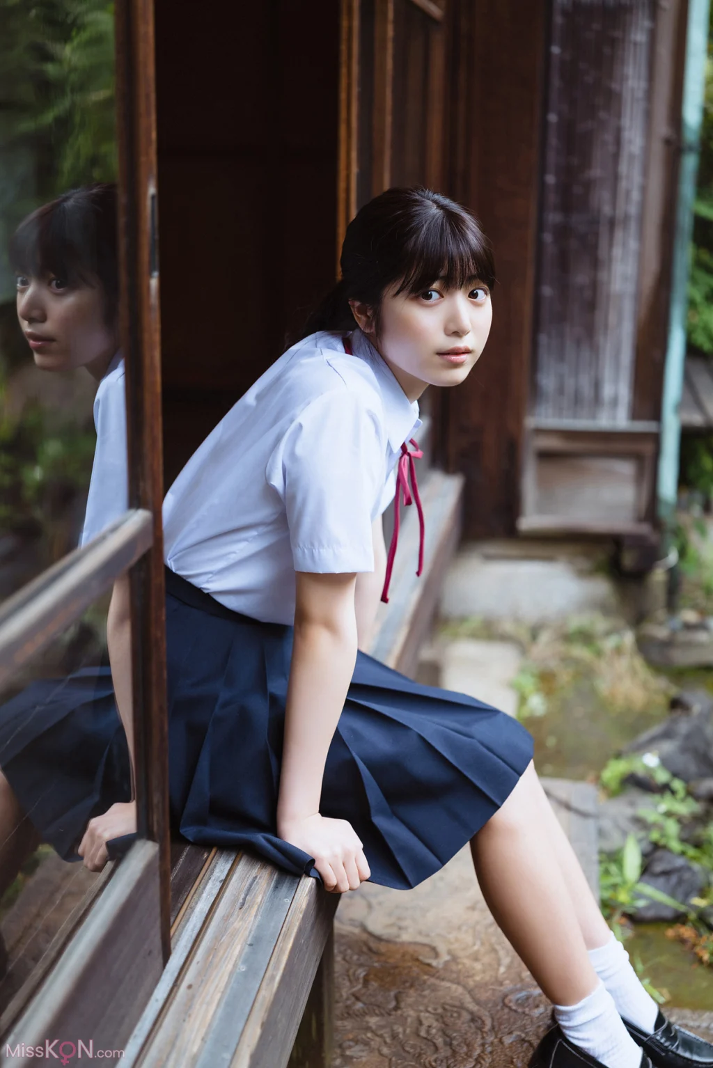 [JP] Rio Yoshida (吉田莉桜): Platinum FLASHデジタル写真集 移ろいゆくは、花の如し (96 photos)
